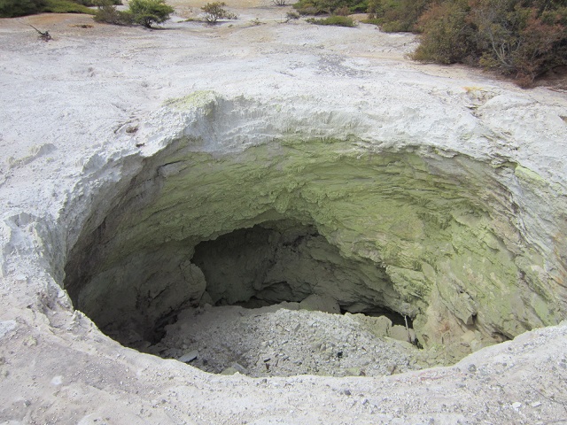 Een sink-hole van volcanische oorsprong